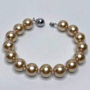 Statement Glass Pearl Champaign Knotted Bracelet Barrel Clasp Elegant Timeless